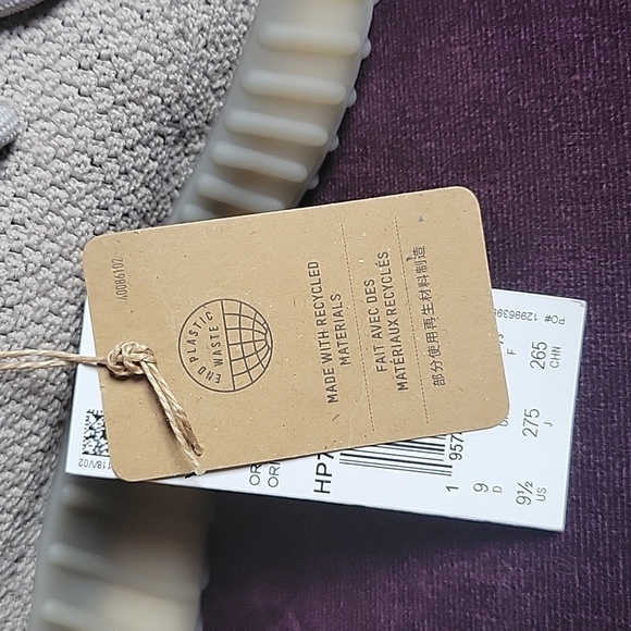 YEEZY 350 V2 SLATE - Picture 16 of 17